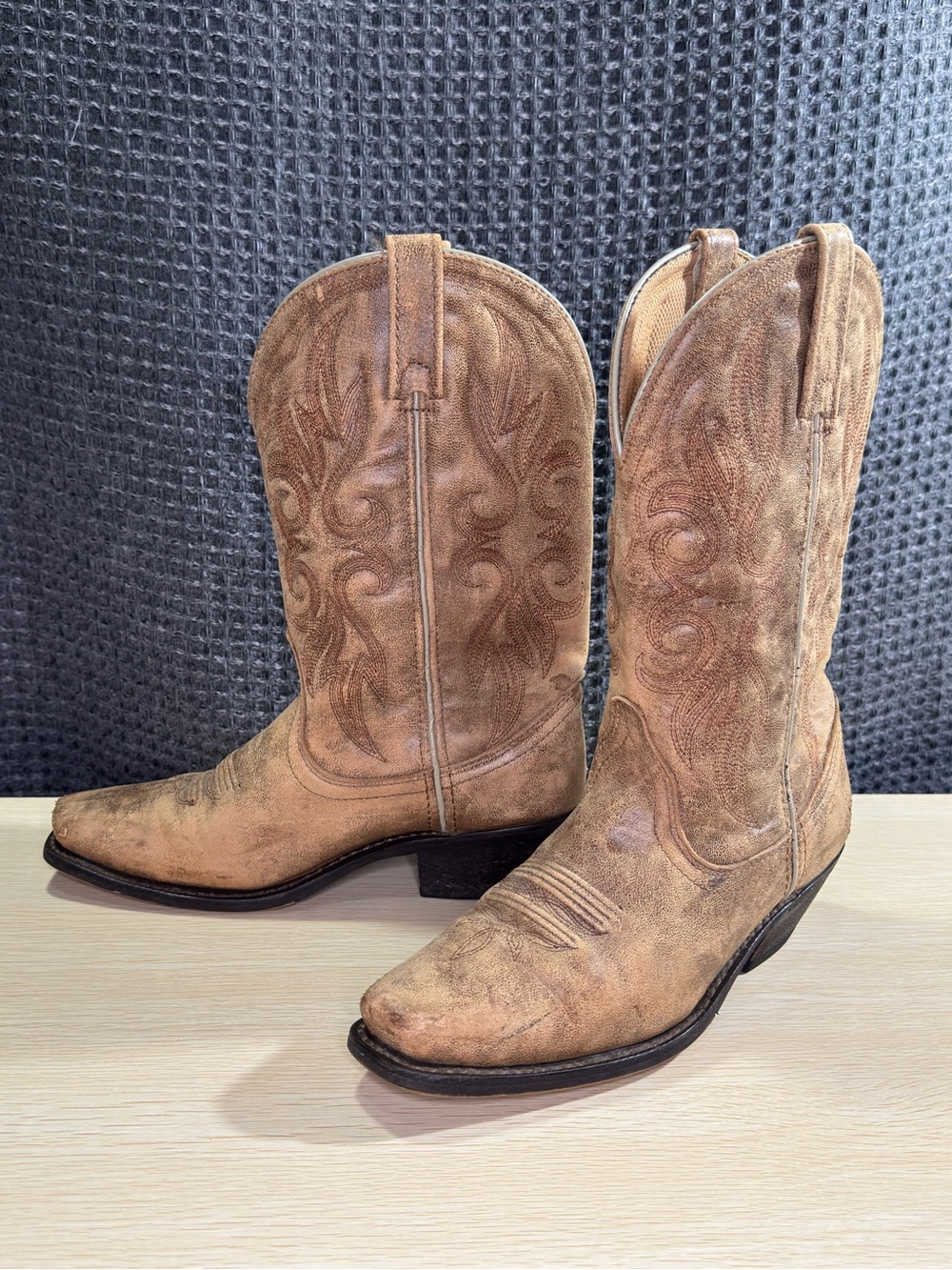 Laredo Boots Women’s Size 7.5 M Distressed Brown Leather Western Cowgirl Calf